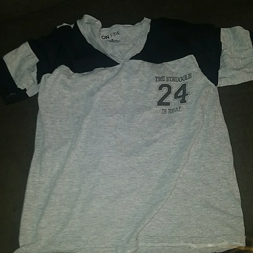 Tee shirt